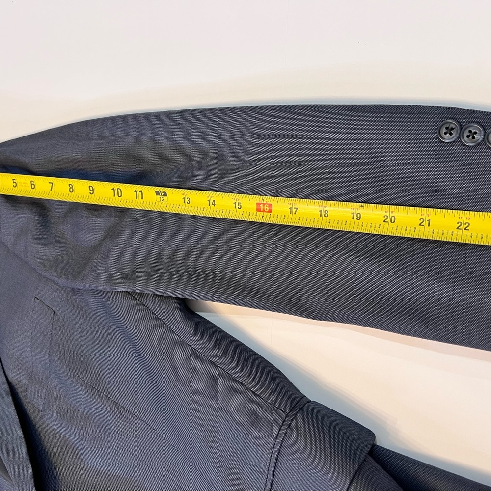 Joseph Abboud Gray Sport Coat with Notched Lapels - Picture 6 of 9
